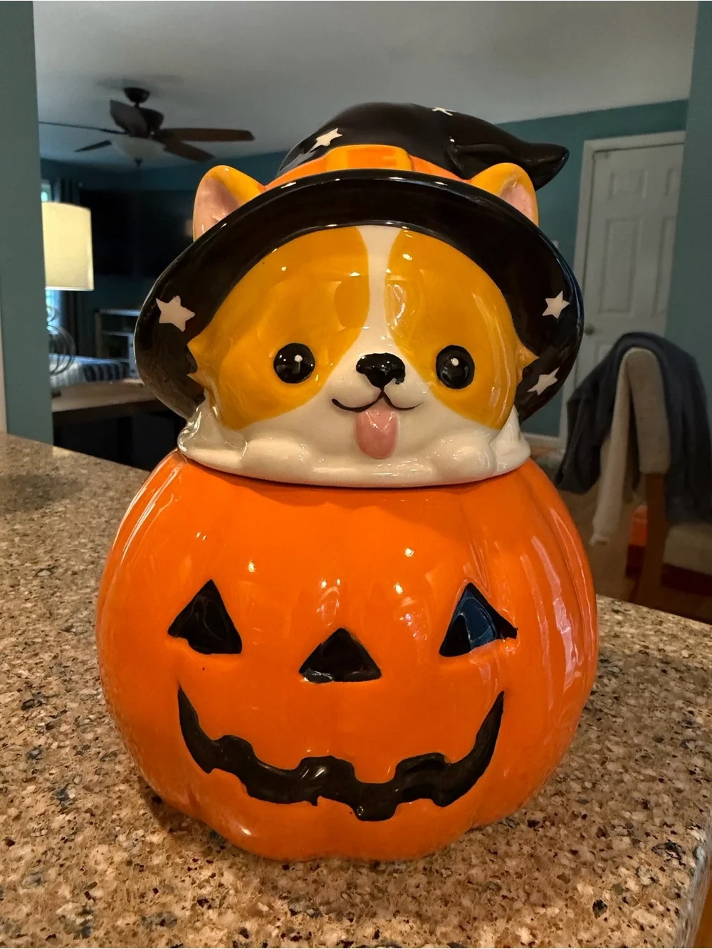 10 Strawberry Street ceramic dog